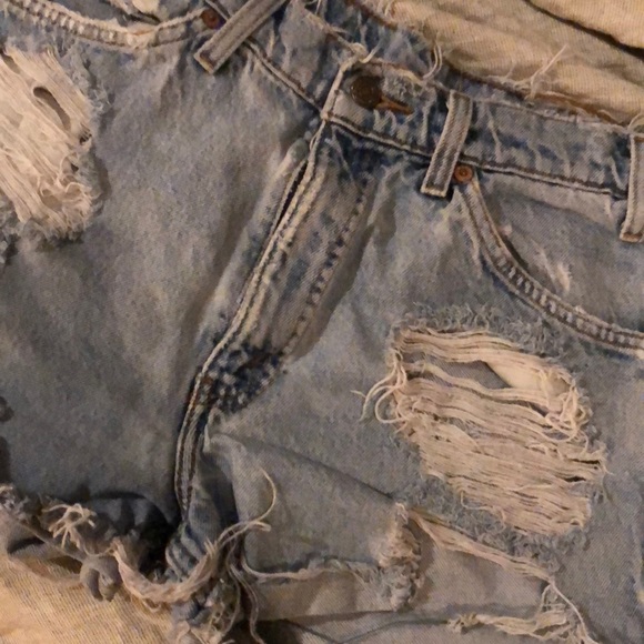 Super destroyed Levi’s urban renewal shorts - Picture 5 of 5